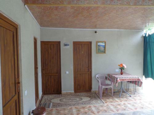 Anush`s B&B