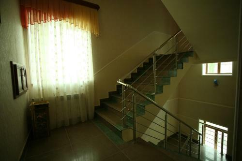 Nairi Hotel