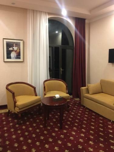 Nairi Hotel