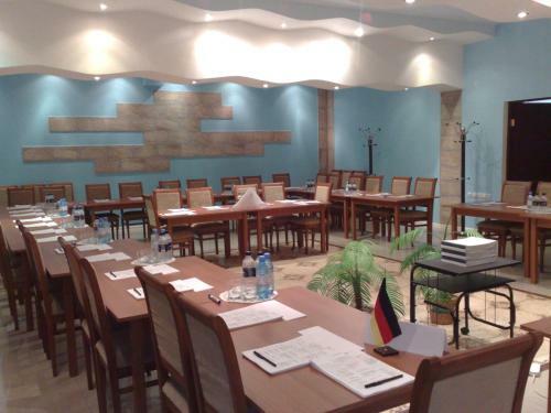 Vayk Hotel