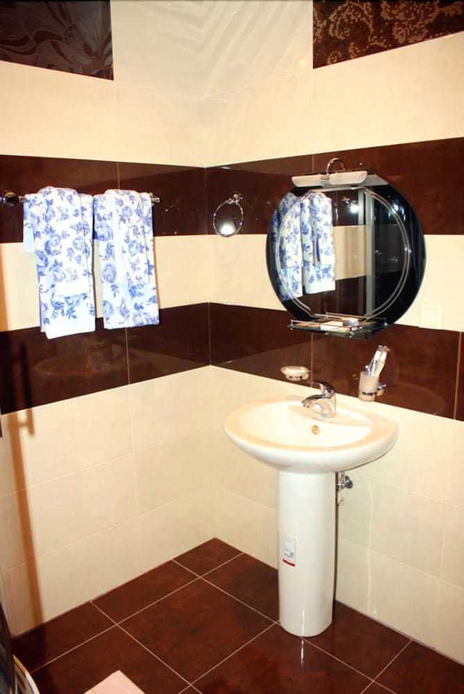 Christy Hotel