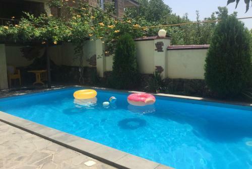 Hostal Yellow Guest House
