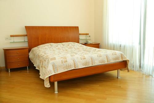 Blue Sevan Hotel