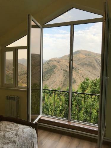 Albergue Garni Bread House
