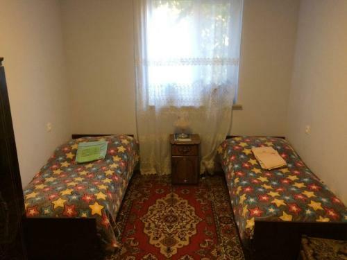 Hostal Alice B&B