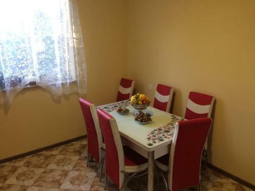 Hostal Alice B&B