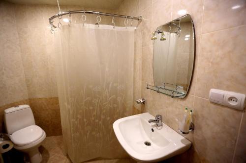 Amrots Hotel