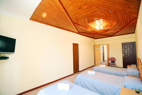 Amrots Hotel