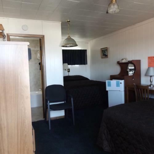 Lazy B Motel