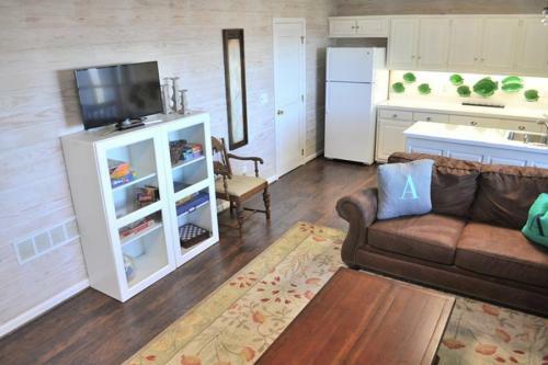 Dovetail Lodge Home