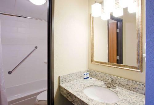 Hotel Americinn By Wyndham Alexandria