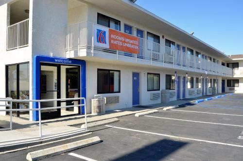 Hotel Motel 6 Palm Desert - Palm Springs Area