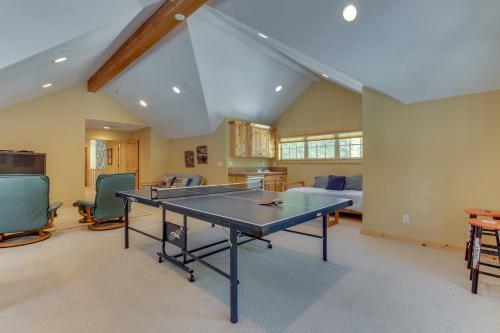 Black Butte Manor Bordering Forest