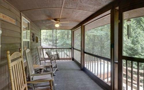 Creekside Cove