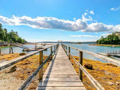 Linekin Bay Lookout