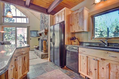 Wildernest Point Home