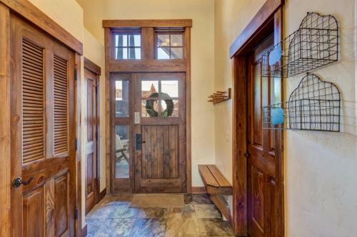 Mountain Thunder Townhouse�