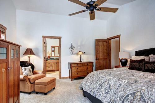 Pine Needle Lodge Home