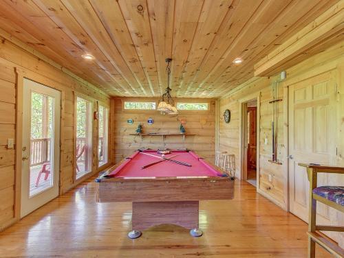 Top Notch Cabin