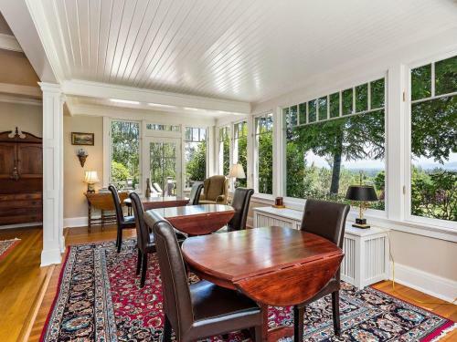 Bed & Breakfast The Willows Inn