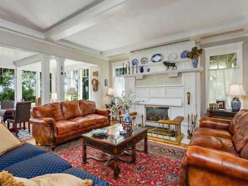 Bed & Breakfast The Willows Inn