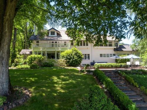 Bed & Breakfast The Willows Inn