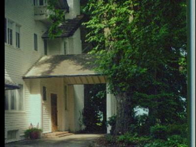 Bed & Breakfast The Willows Inn