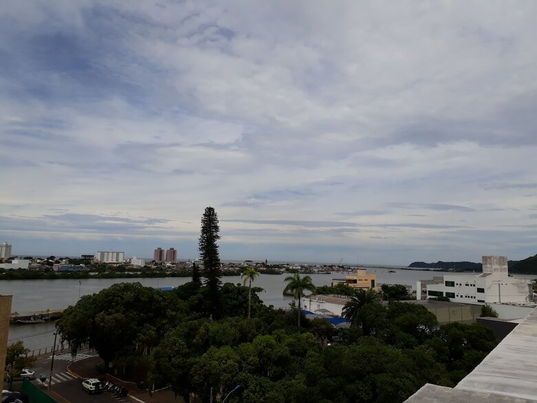 Hotel Valerim Itaja�