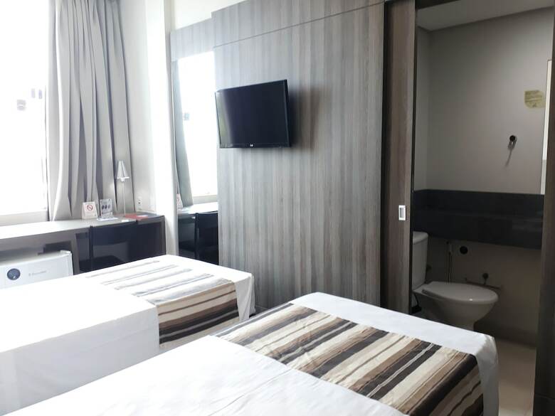 Hotel Valerim Itaja�