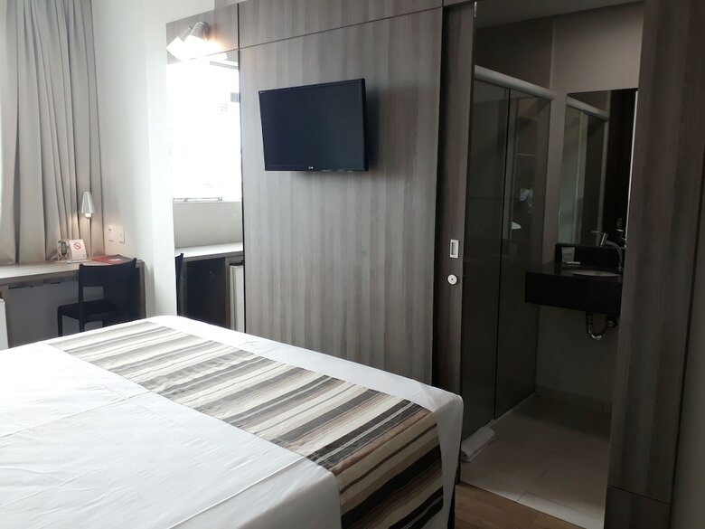 Hotel Valerim Itaja�