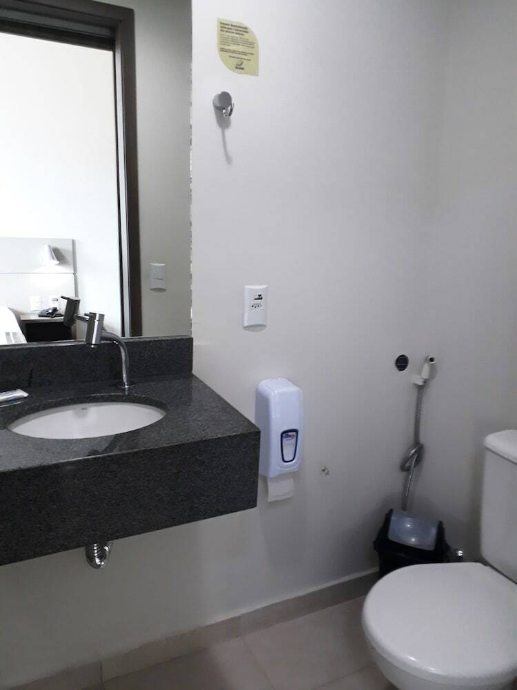 Hotel Valerim Itaja�