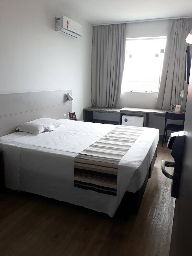 Hotel Valerim Itaja�