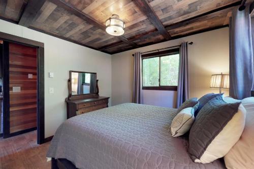 River Road Retreat