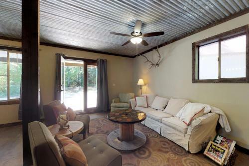River Road Retreat