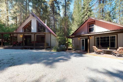 River Road Retreat