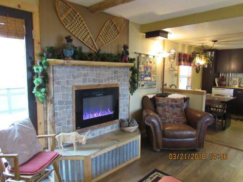 Villa Uncle Billy Bob's Redneck Trailers Vacation Rentals #3