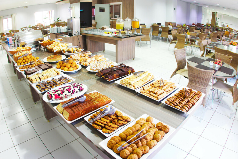 Lagoa Quente Hotel