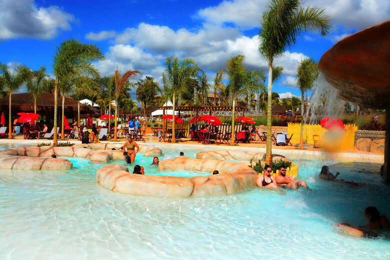 Lagoa Quente Hotel