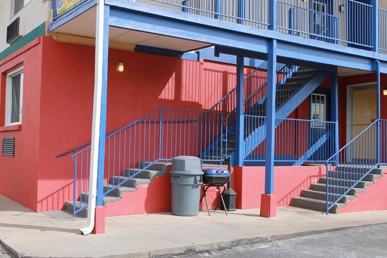 Wyatt Earp Hotel