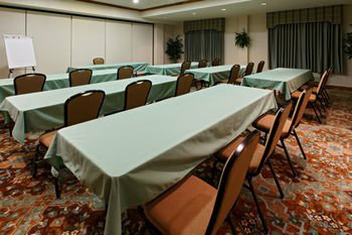 Hotel Holiday Inn Express & Suites - Dodge City