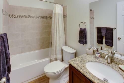 Crystal Waters Townhome