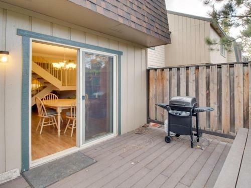 Crystal Waters Townhome
