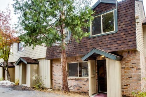 Crystal Waters Townhome