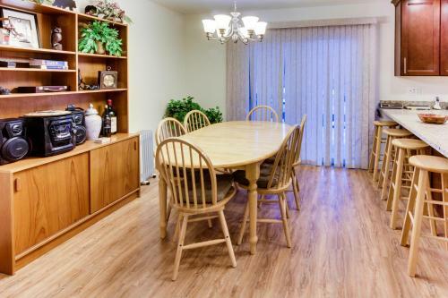 Crystal Waters Townhome