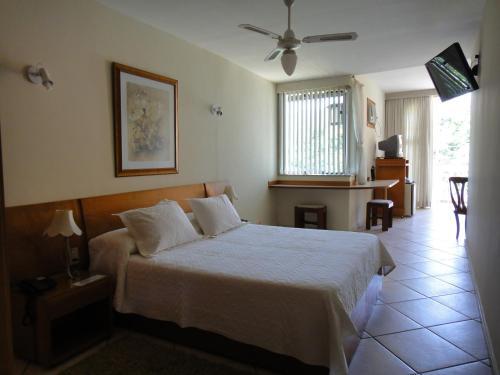 Hotel Dominguez Master