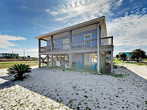 3br On Mobile Bay, 1 Block To Beach Home