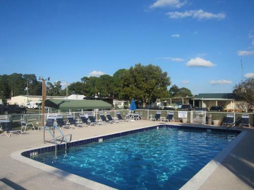 Southern Palms Park Model 12