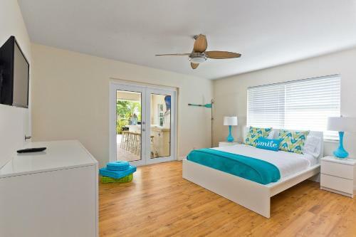 Deerfield Beach Tropical Oasis
