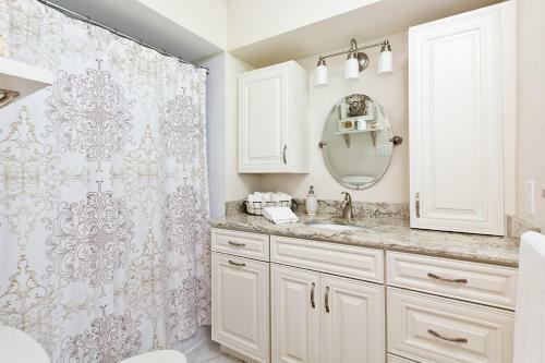 Deerfield Beach Tropical Oasis