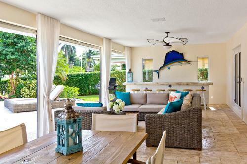 Deerfield Beach Tropical Oasis
